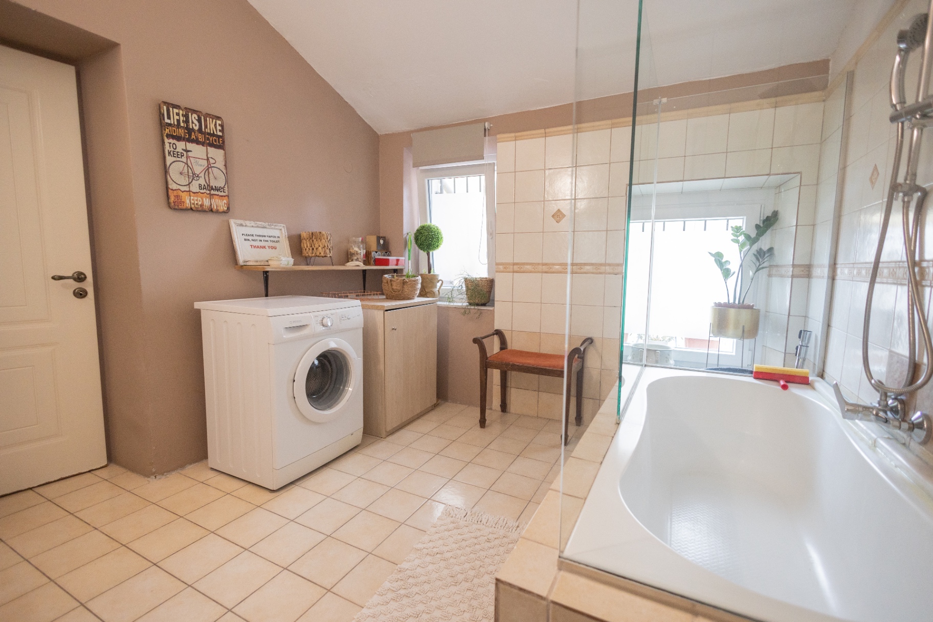 Modern bathroom